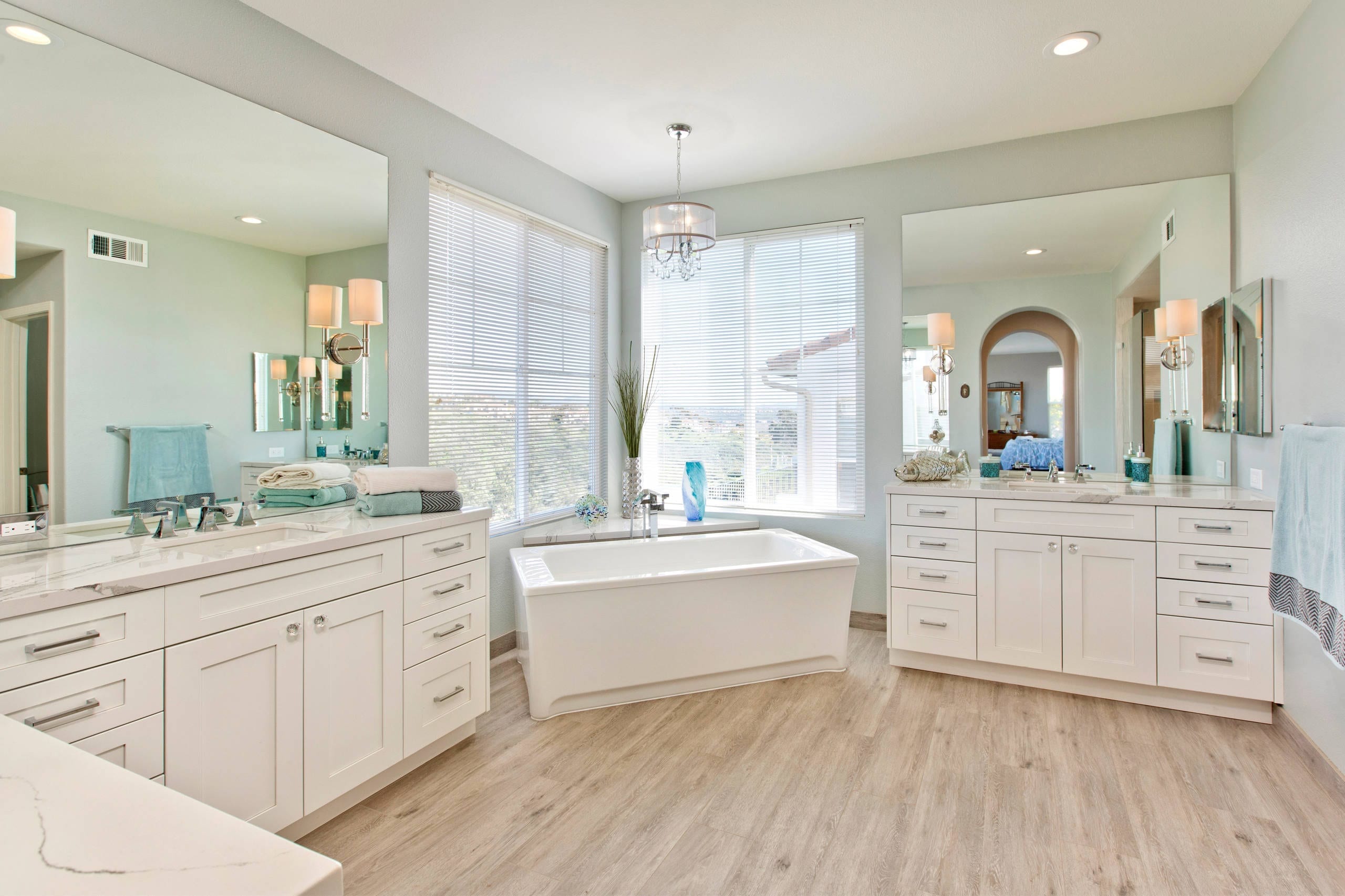 Bathroom cabinets come in various configurations to suit different layout preferences and storage needs.